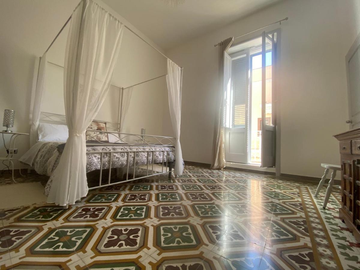 La Casa Di Nonna Titina Lecce Exterior foto