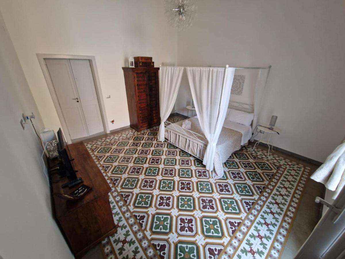 La Casa Di Nonna Titina Lecce Exterior foto
